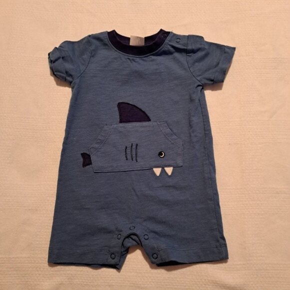Gymboree boys size 3-6 months shark romper 2018 - Picture 1 of 4